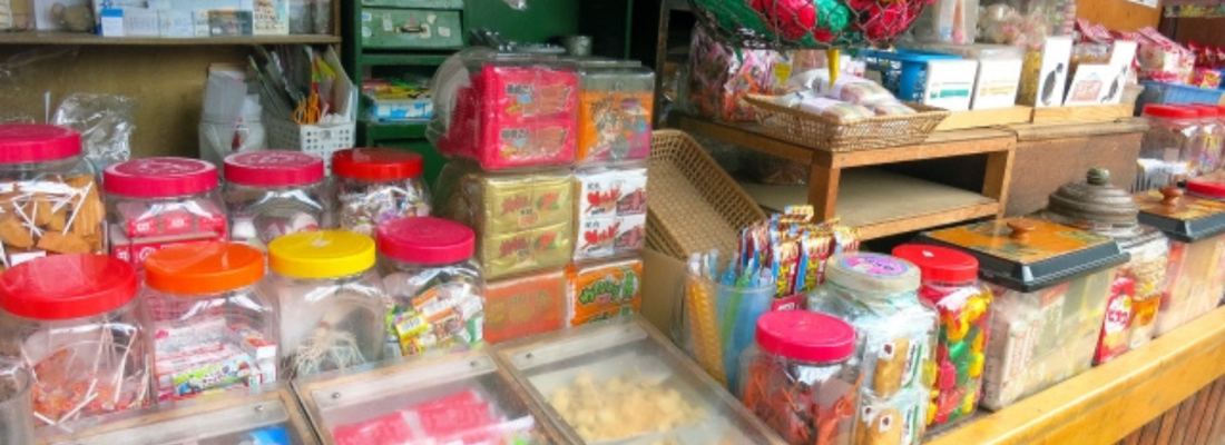 駄菓子屋さんの風景